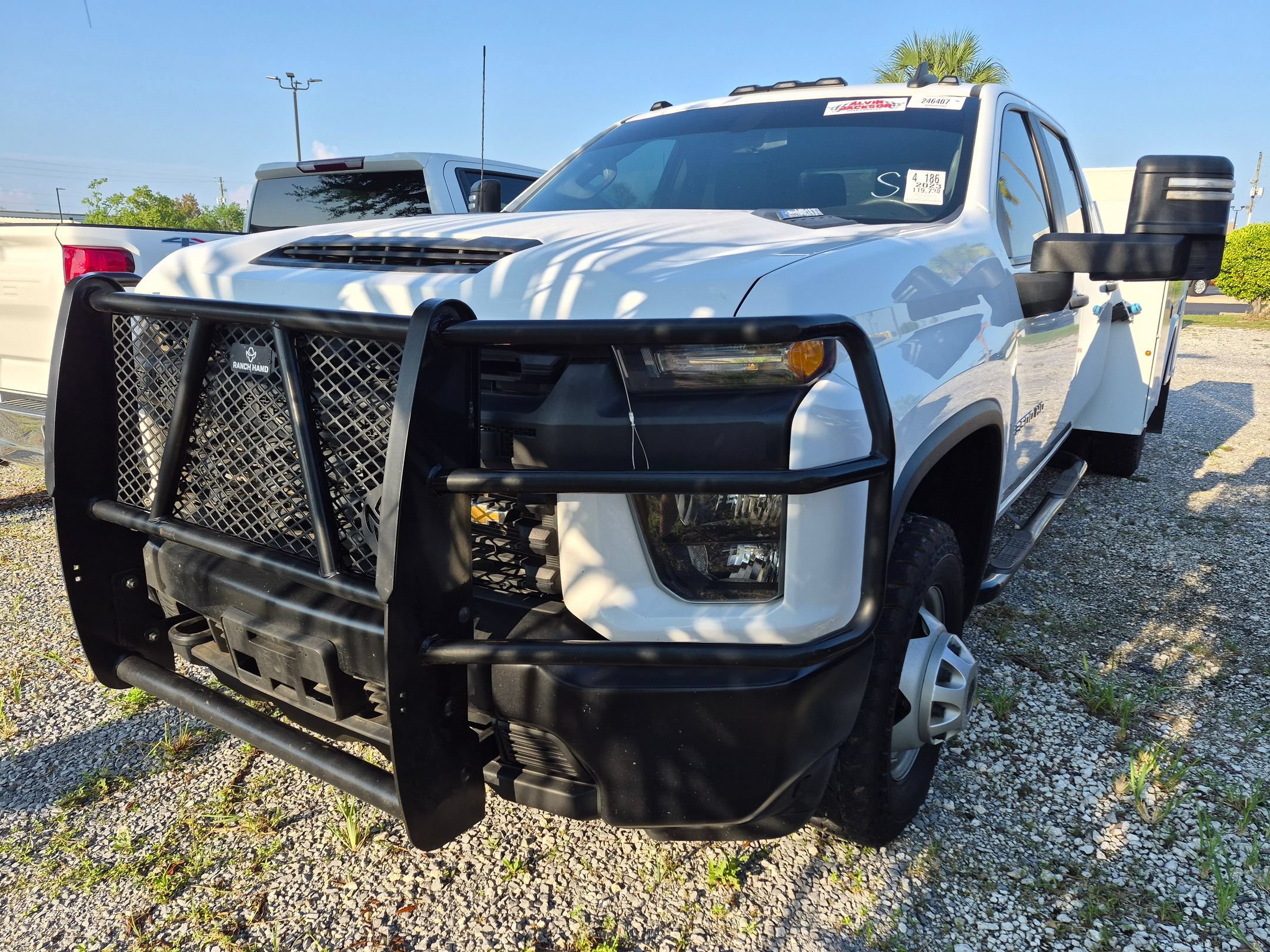 chevrolet silverado 3500 chassis cab 2023 1GB4YSEY1PF154782 image chevrolet silverado 3500 chassis cab 2023 1GB4YSEY1PF154782 image